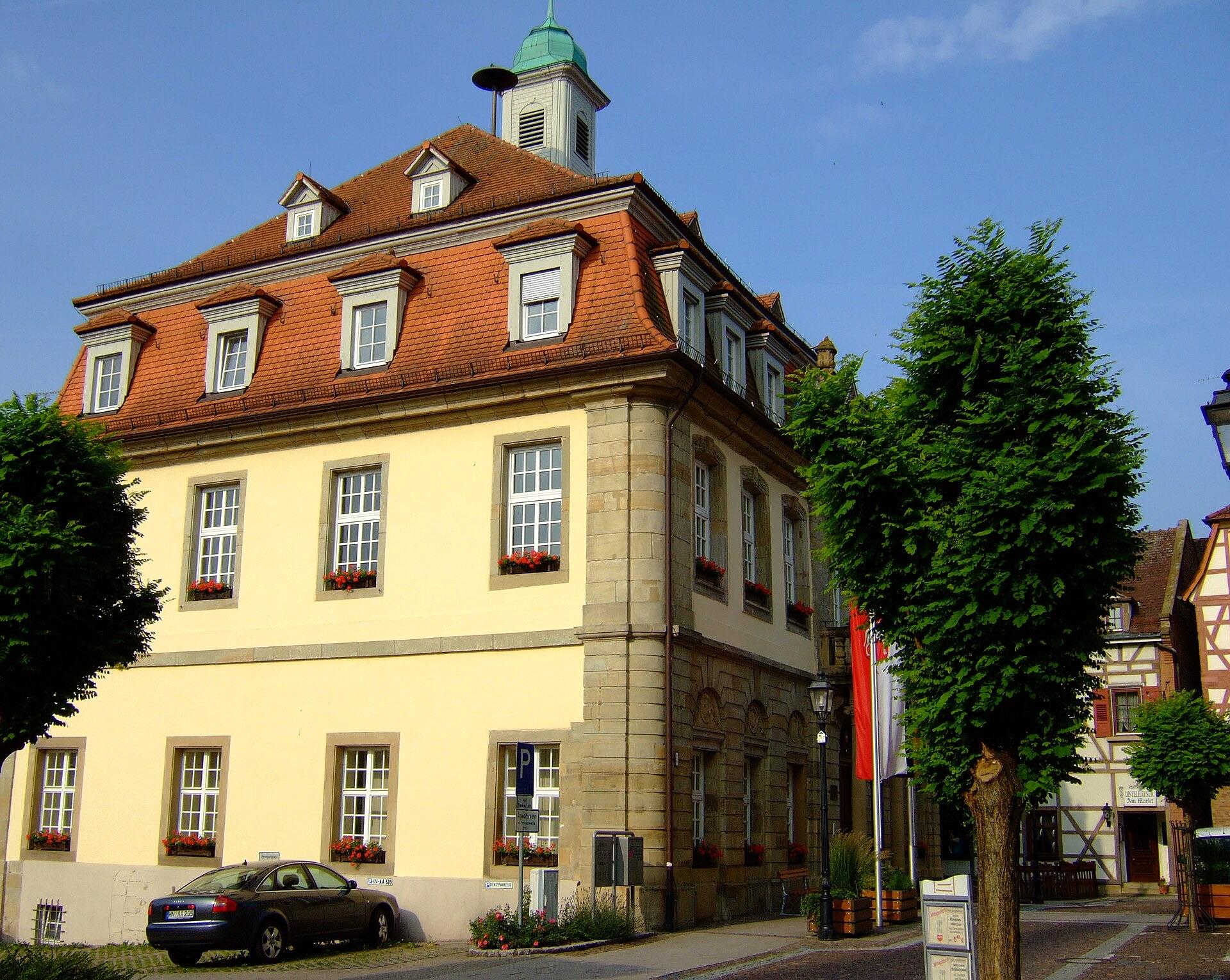 Rathaus am Brackenheimer Marktplatz, Standort des Wochenmarkts